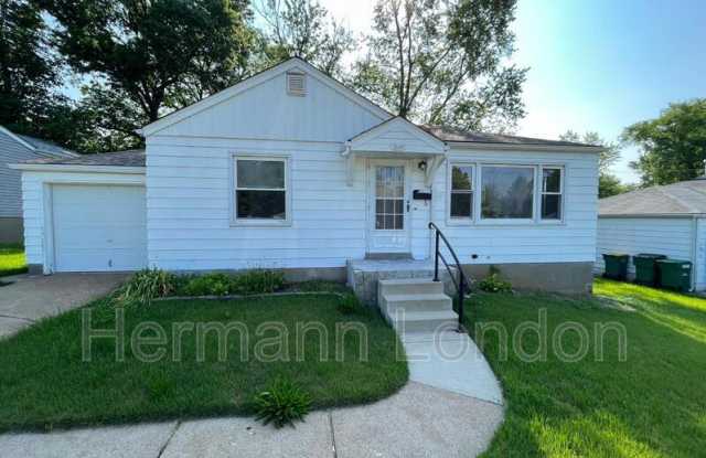 10144 Cabot Dr