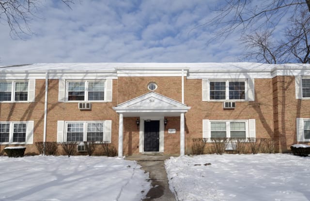 914 West Saint James Street - 914 West Saint James Street, Arlington Heights, IL 60006