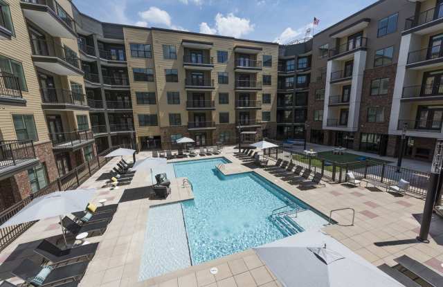 Photo of Veranda at Avalon