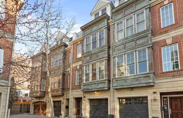 208 GASKILL STREET