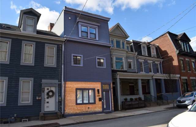 Photo of 5307 Carnegie St