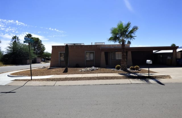 3501 W Sunday Lane - 3501 West Sunday Lane, Casas Adobes, AZ 85741