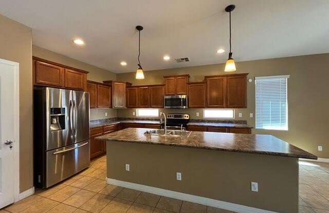 17002 W HAMMOND Street