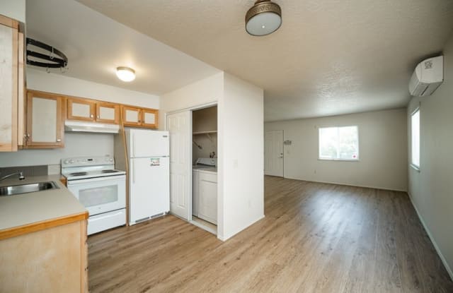 2368 Southeast 53rd Avenue - 2368 Southeast 53rd Avenue, Portland, OR 97215