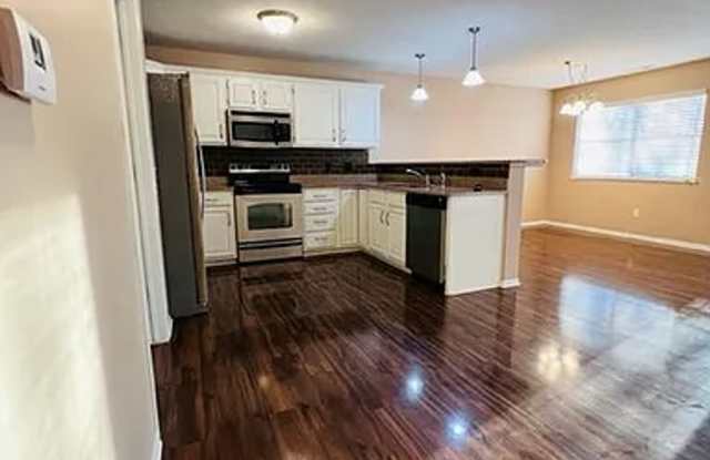 1798 N 177th Plz Omaha