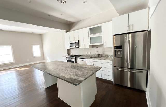 Photo of 1620 E ST NE unit: 3