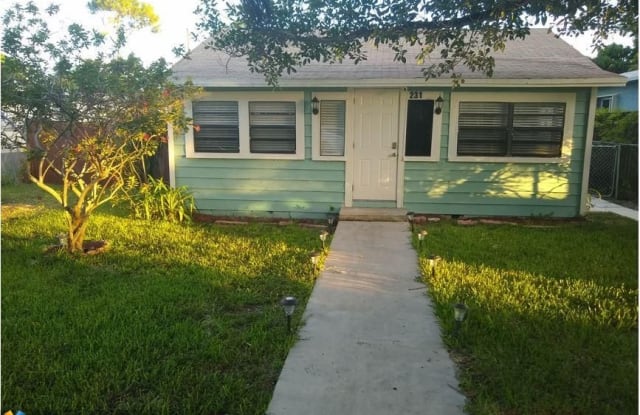 231 SW 4th St - 231 Southwest 4th Street, Dania Beach, FL 33004