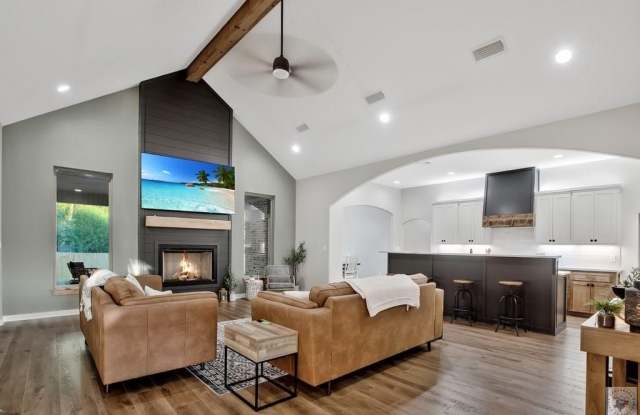 Photo of 6826 Maple View Lane