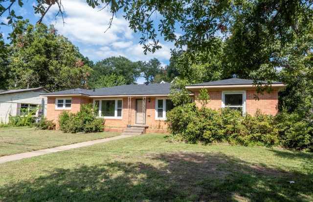 Photo of Location!! Deep in the heart of Tyler!