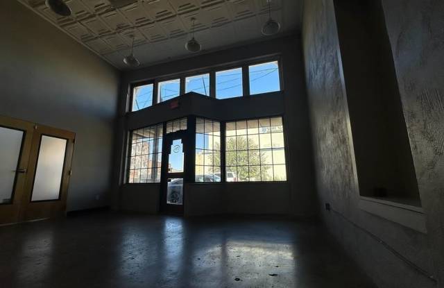 Photo of 411 Lake Street