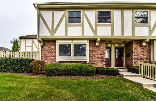 804 E Hillside Ave Barrington, IL 60010