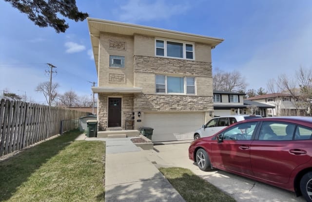 932 S Arlington Heights Road - 932 South Arlington Heights Road, Arlington Heights, IL 60005