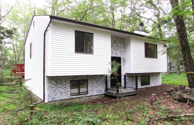 Photo of 109 Rodeo Lane