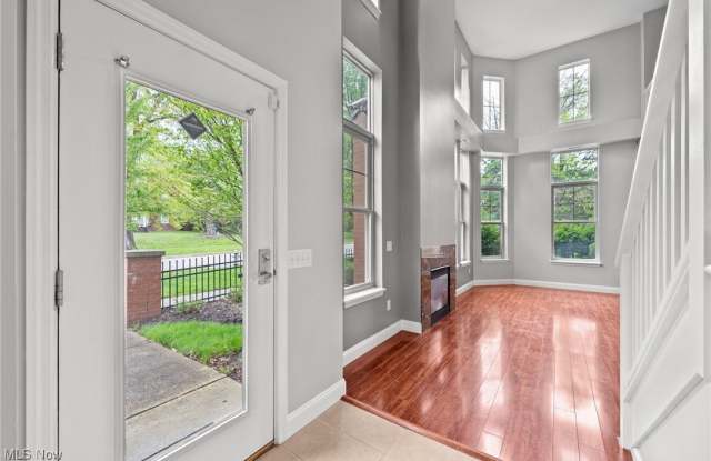 3219 Euclid Heights Boulevard