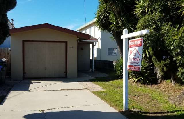 3-Bed, 1.5-Bath House w/1-Car Garage, Close to Commissary