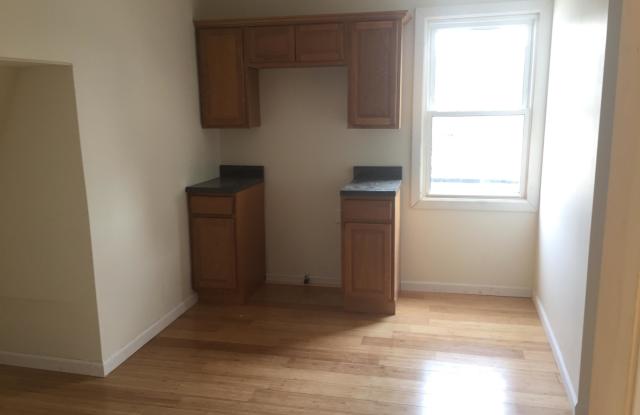 240 Ellis Ave - 3