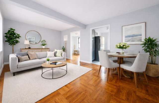 Photo of 525-527 Riverdale Avenue