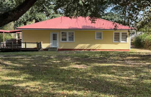 Photo of 2418 N University Avenue