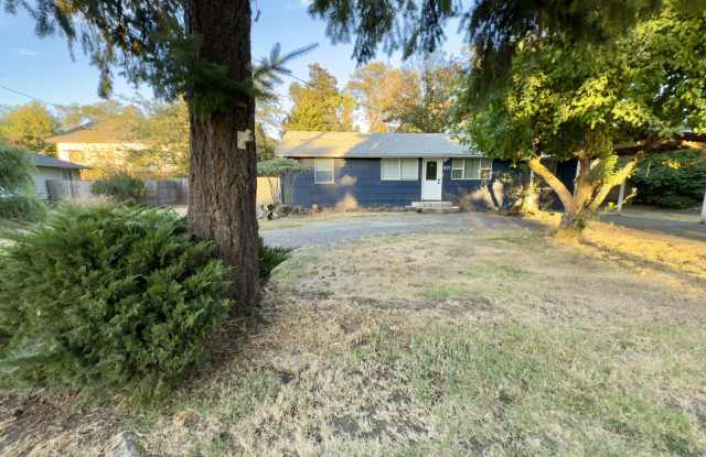 Single level Home near Acorn Park!
