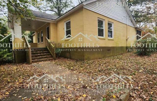 516 E Main St