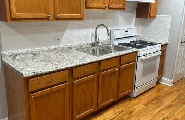 2550 West Catalpa Ave.