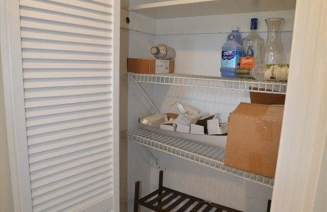 112 Lynde St unit: 1