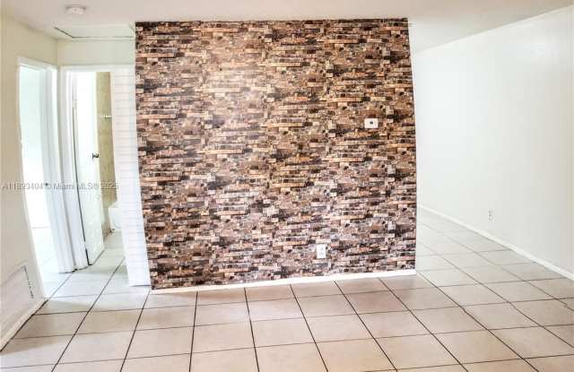 Photo of 5939 NW 19th St