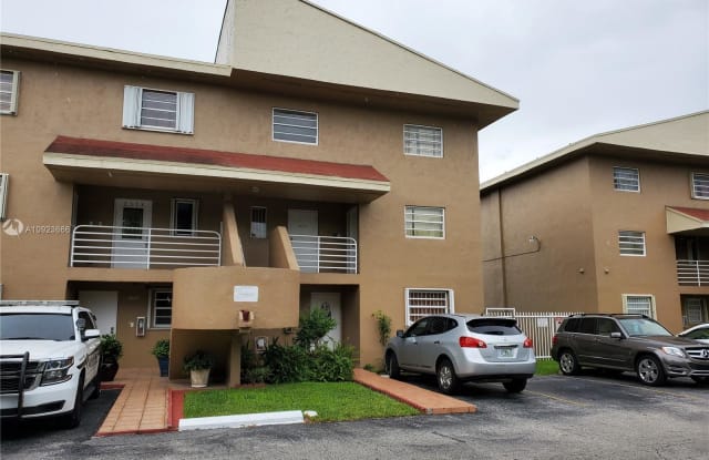 2620 W 60th St - 2620 West 60th Street, Hialeah, FL 33016