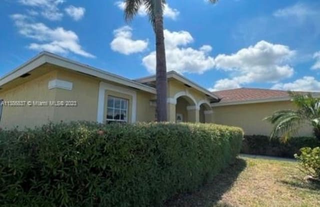 901 S 12th St - 901 South 12th Street, Lantana, FL 33462