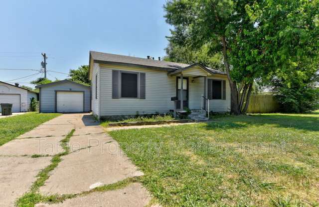 416 Reed Place
