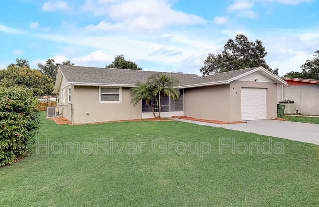 416 23rd Ave W