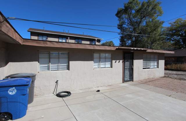Bright 3-Bedroom Single-Story Duplex with Garage | 1,166 Sq Ft | Great Flagstaff Location