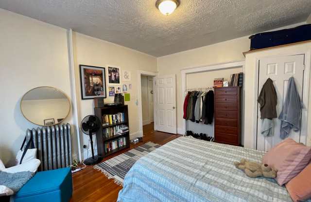 160 Kelton St #1A Boston MA 02134