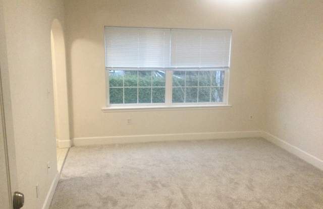 1200 East 4th Street