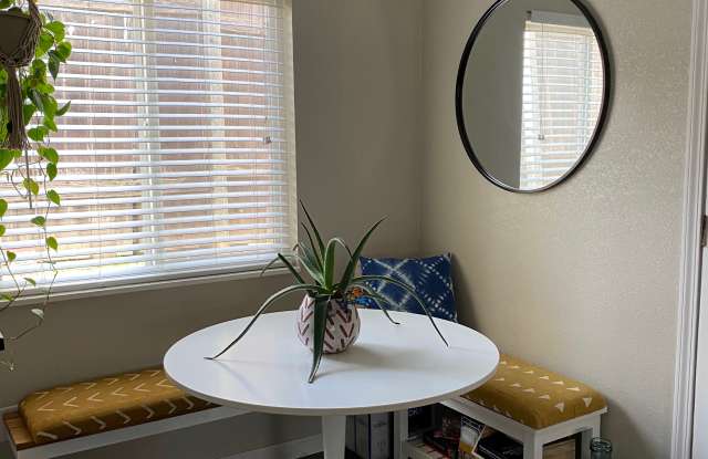 8517 Oak Avenue, Unit B