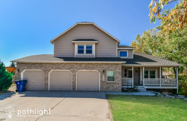 215 Scottsdale Drive - 215 Scottsdale Drive, Gleneagle, CO 80921