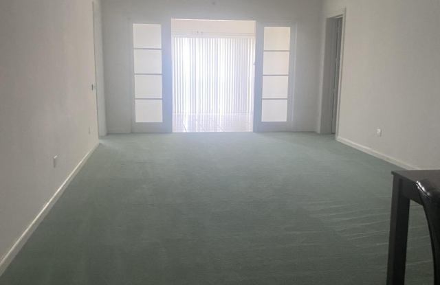 1 Harbour Isle Ph01 Drive E