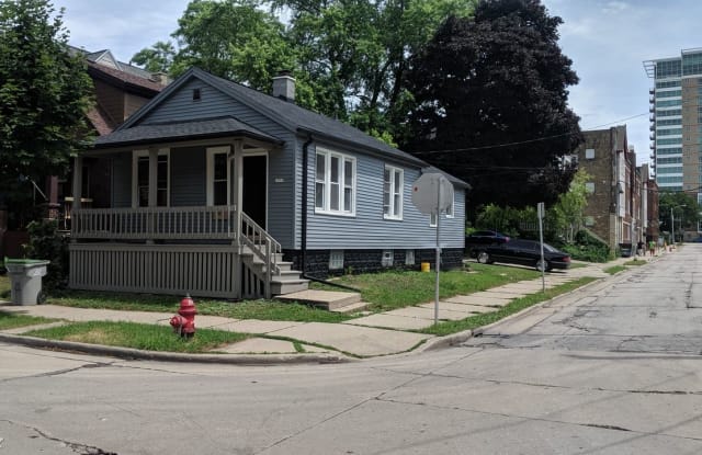 1558 North Warren Avenue - 1558 North Warren Avenue, Milwaukee, WI 53202