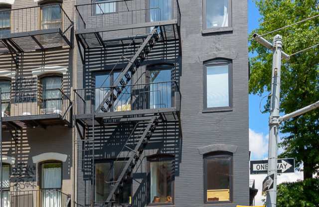 283 S 5th St