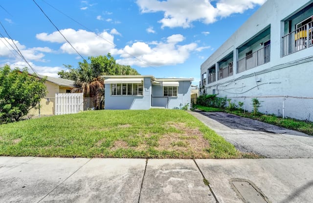 1005 22nd Street - 1005 22nd Street, West Palm Beach, FL 33407