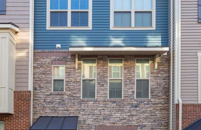 3214 LAUREL HILL Road