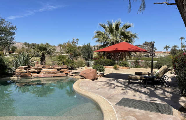 60189 Poinsettia Place
