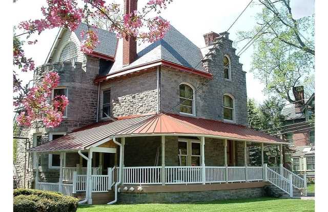 436 CHURCH STREET N #5