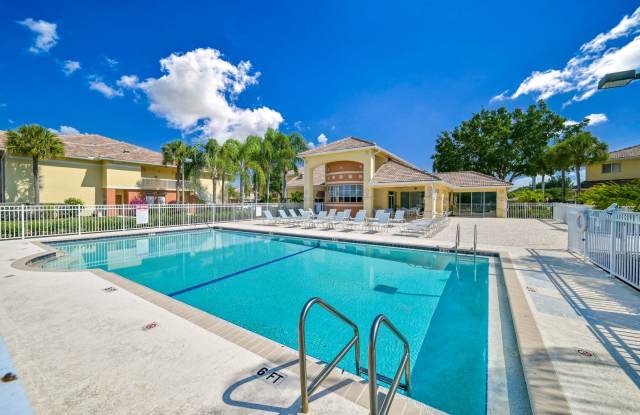 ** Tuscany Gardens ~ Fully Furnished 2 BED Condo in Fort Myers **