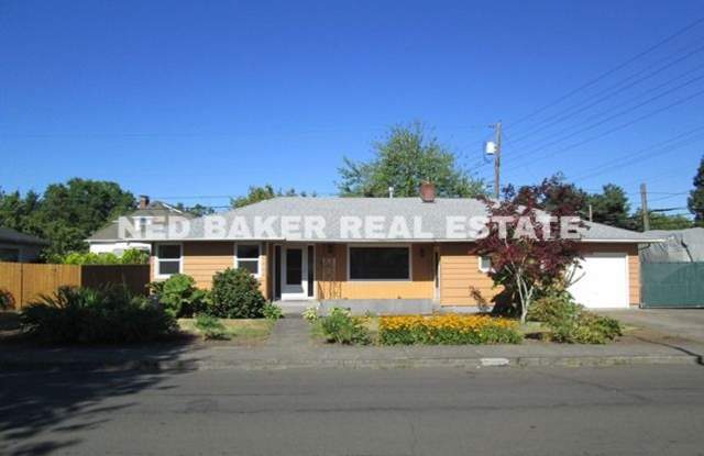 3Bd/2Ba Single Story House - Available to View!