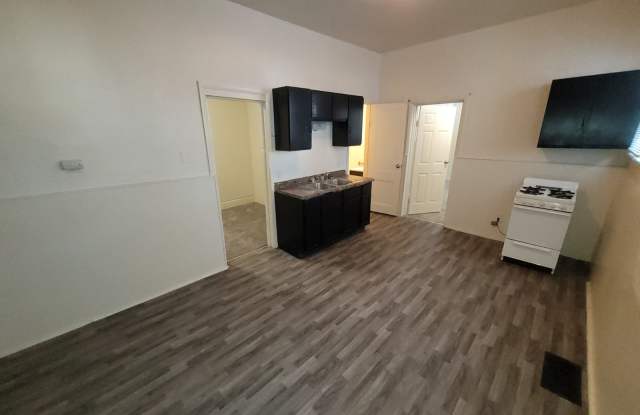 Photo of 2008 West Greenfield Avenue