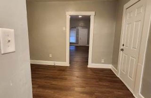 Photo of One Bedroom Duplex Home Near S Keystone Ave  Prospect St