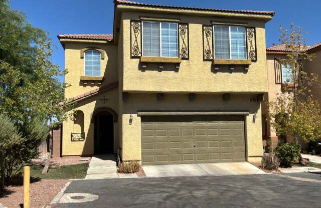 2 Story 3 bedrooms 2.5 bathrooms