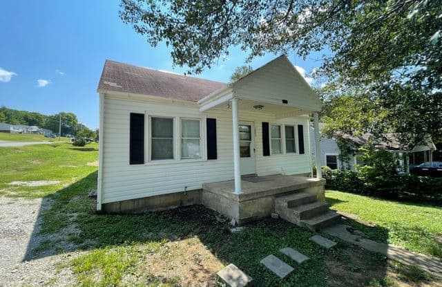 1701 Owen Avenue - 1701 Owen Avenue, Columbia, TN 38401