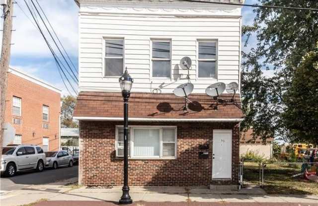 556 Roosevelt Avenue